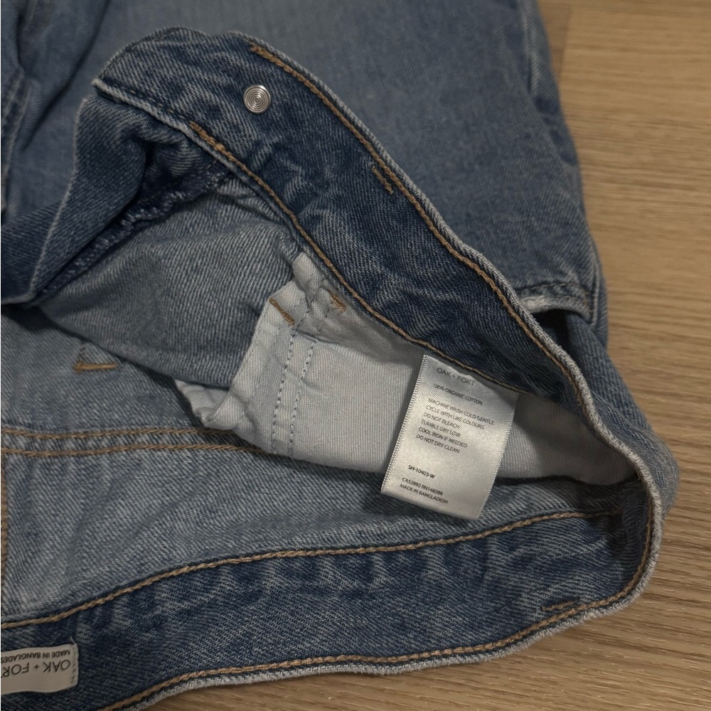 Oak + Fort Frayed Hem Denim Shorts 28 - Picture 5 of 7